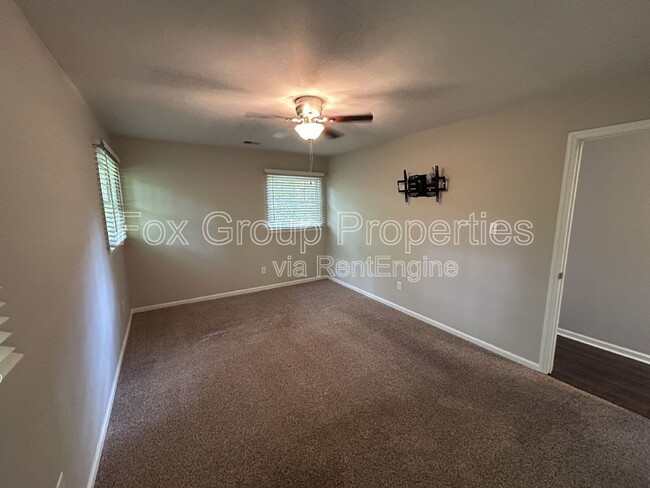 Building Photo - 133 Cliffwood Cir