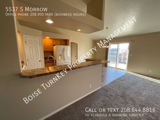 Building Photo - Large home in quiet South Boise neighborho...