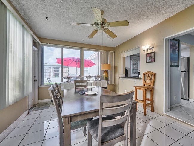 Building Photo - 519 SW 18th St