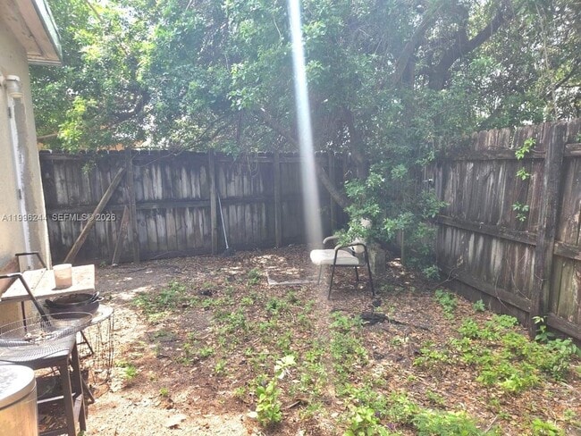 Building Photo - 34 SW 6th Ave