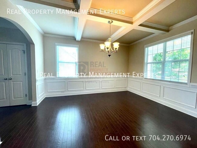 Building Photo - 3233 Elyse Manor Ct