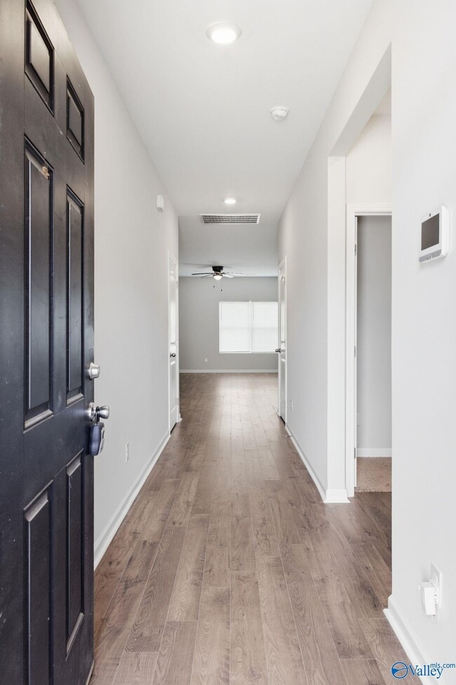 Building Photo - 102 Derbyshire Dr