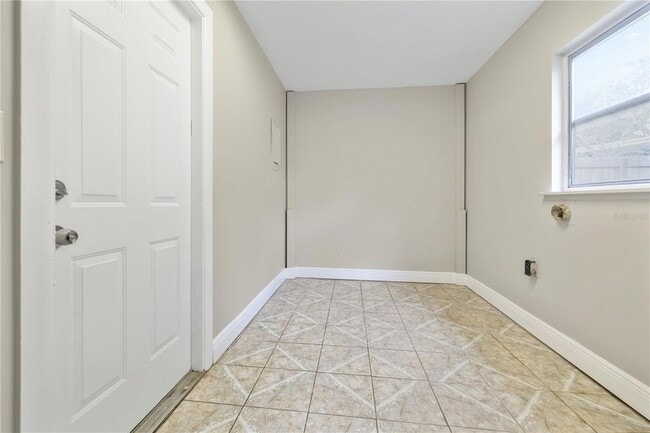 Building Photo - 7314 Sequoia Dr