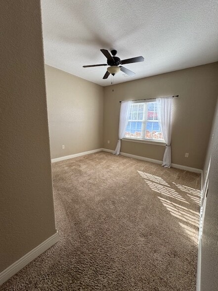 Bedroom 2 - 1815 Woodland Way