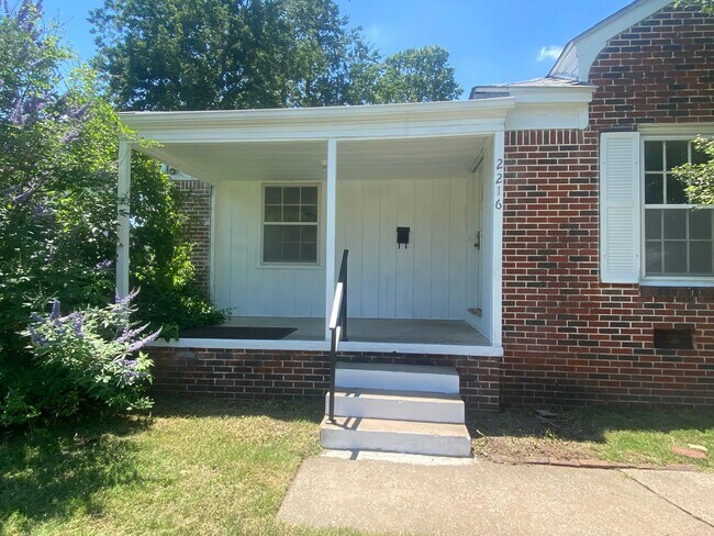 Building Photo - 2216 S Florence Ave