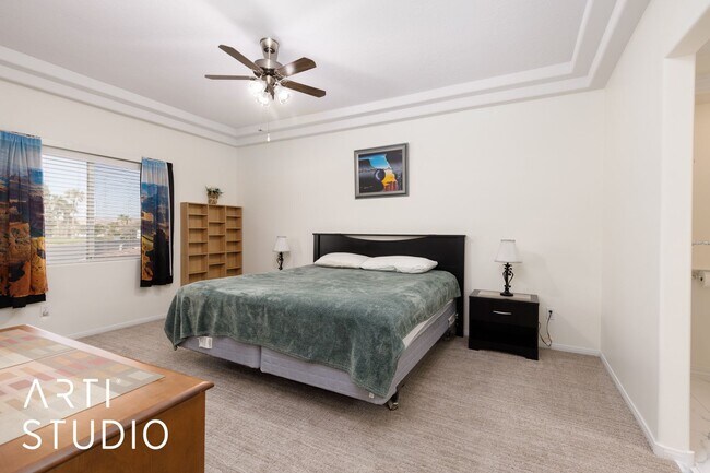 Building Photo - 2-bedroom 2-bathroom upstairs condo fully ...