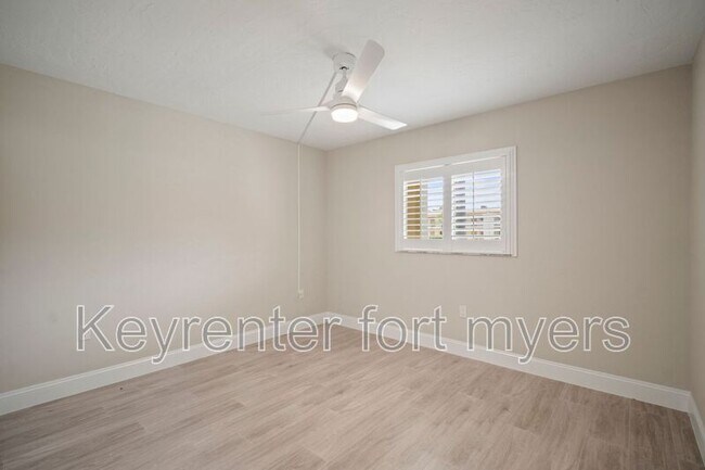 Building Photo - 16380 Dublin Cir