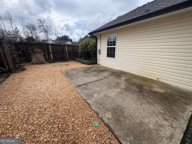 Building Photo - 616 Embassy Walk