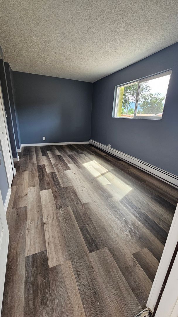 Building Photo - $500 OFF FIRST MONTH SPECIAL | $1100 | 2BR...