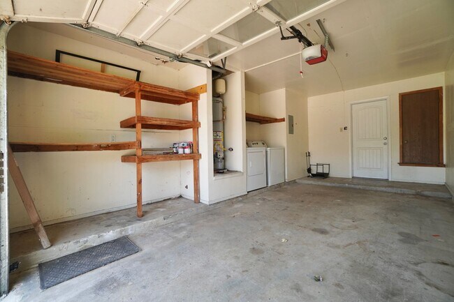 Building Photo - 7602 Woodstone Cove