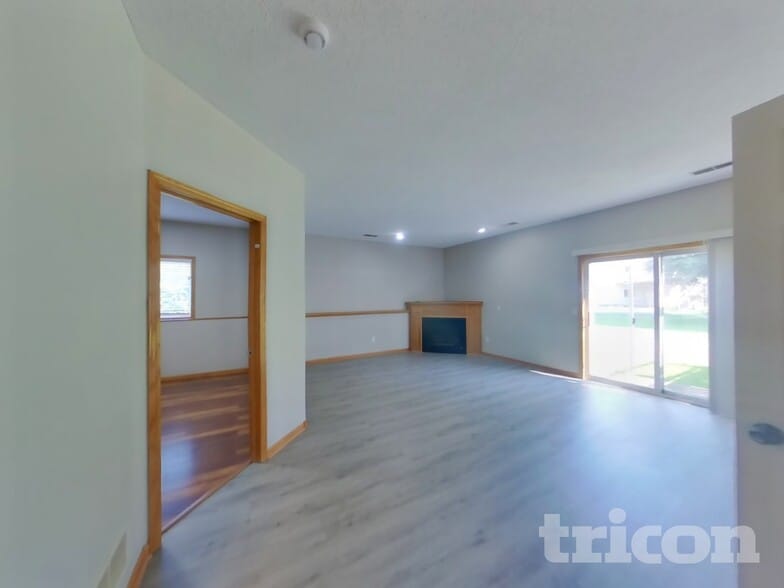 Building Photo - 2739 Zumbrota Cir NE