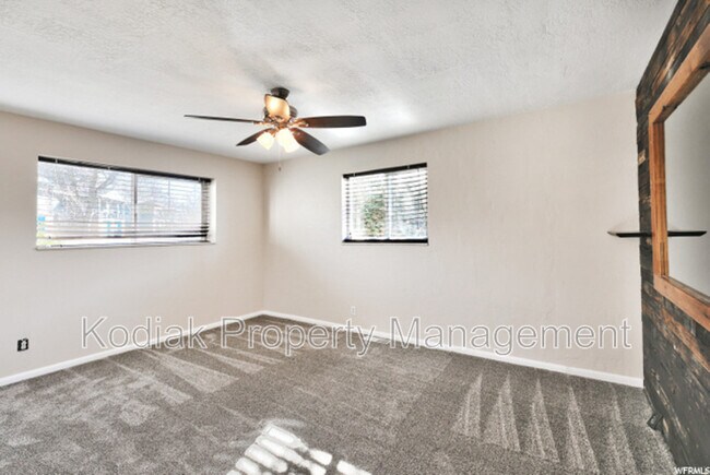 Building Photo - 2266 Brentwood Cir
