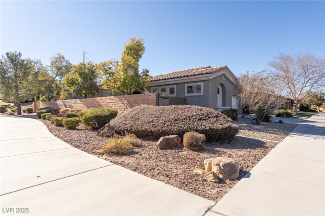 Building Photo - 52 Fountainhead Cir