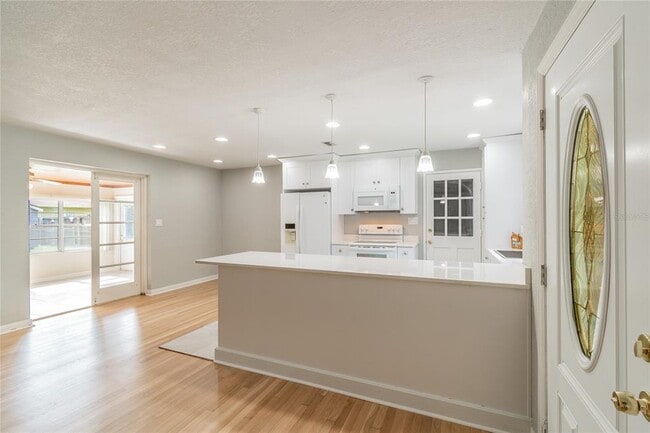 Building Photo - 4511 S Cameron Ave