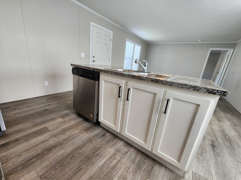 Building Photo - 3629 Cedar Loop