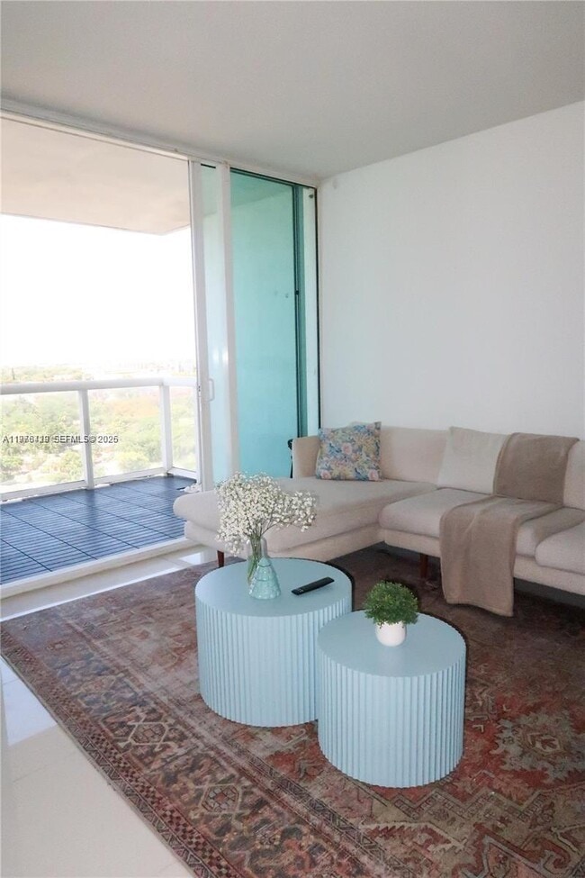 Building Photo - 1861 NW S River Dr