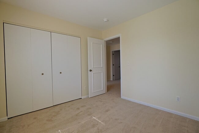 Building Photo - 14252 S Hemingway Cir