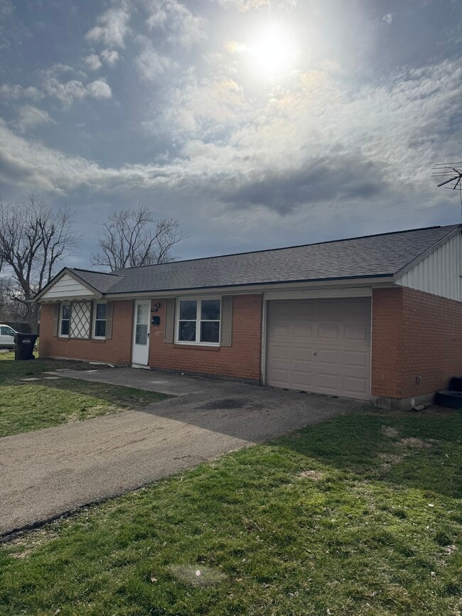 Primary Photo - 345 Frayne Dr