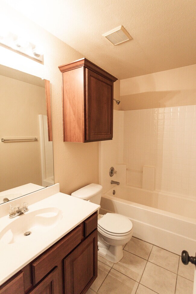 Building Photo - 1912 Cancun Dr