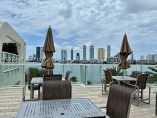 Building Photo - 3000 Island 603 Is