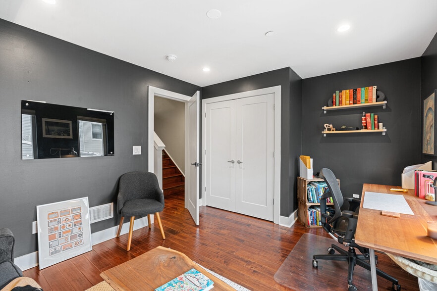 Room 3 - 1815 Blair St