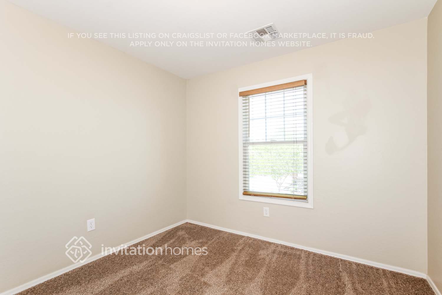 Building Photo - 17131 W Tara Ln