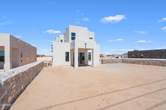 Building Photo - 14728 John McNeely Ave