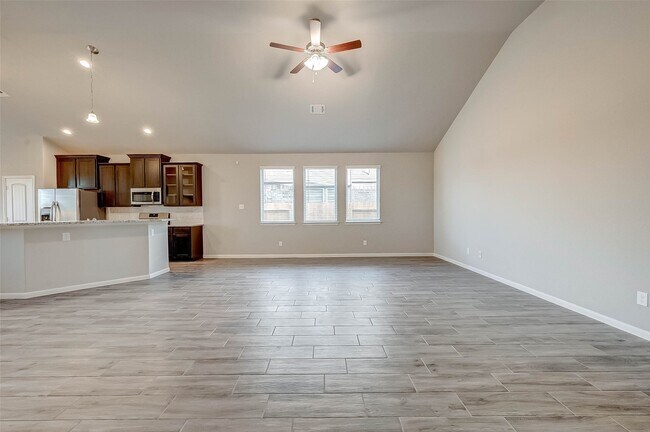 Building Photo - 6110 Scott Way