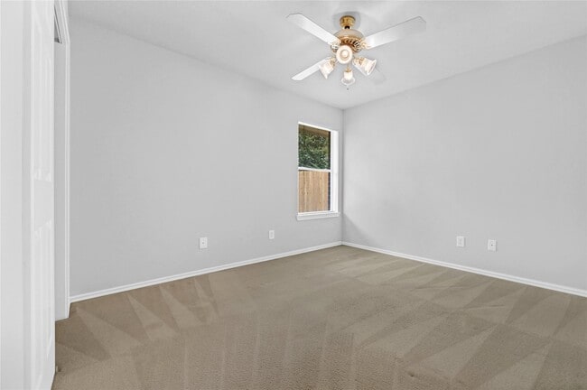 Building Photo - 22703 Holly Lake Dr