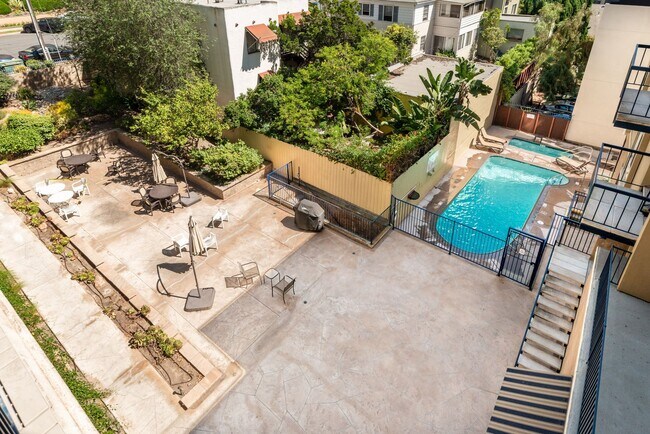 Building Photo - Beautiful Bankers Hill 2 bedroom condo