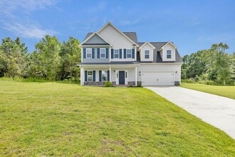 Building Photo - 3 Bedroom with BONUS in Swansboro HS Distr...