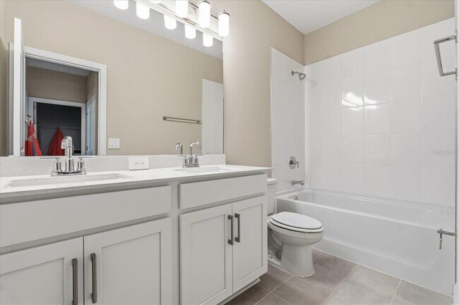 Building Photo - 16496 Silver Brook Wy