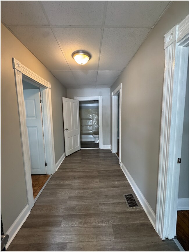 Building Photo - 428 North St