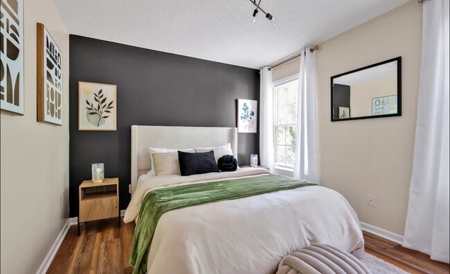 Building Photo - 4304 Somerset Valley Ln