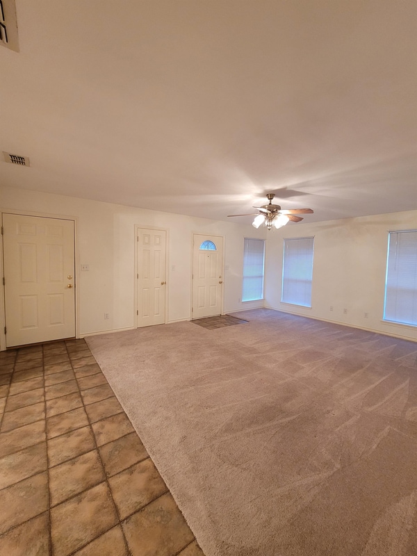 Building Photo - 640 Canada St