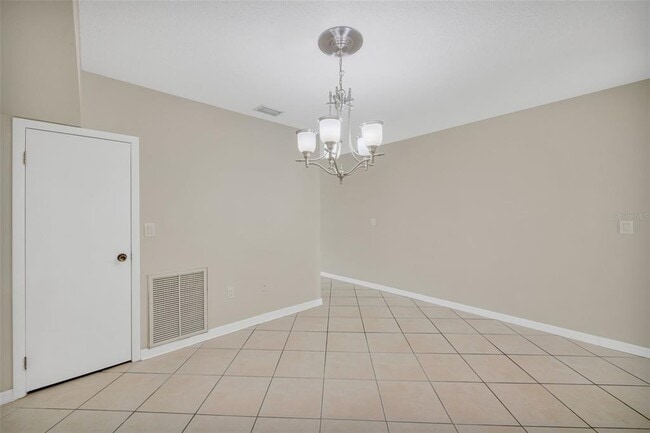 Building Photo - 632 Kensington Lake Cir