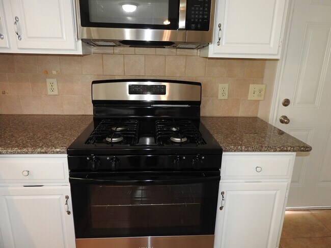 Building Photo - 3015 Cotter Lake Cir