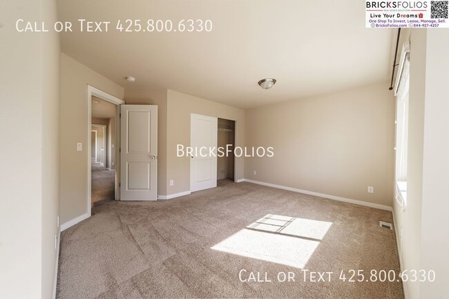 Building Photo - 10626 Eastridge Dr NE