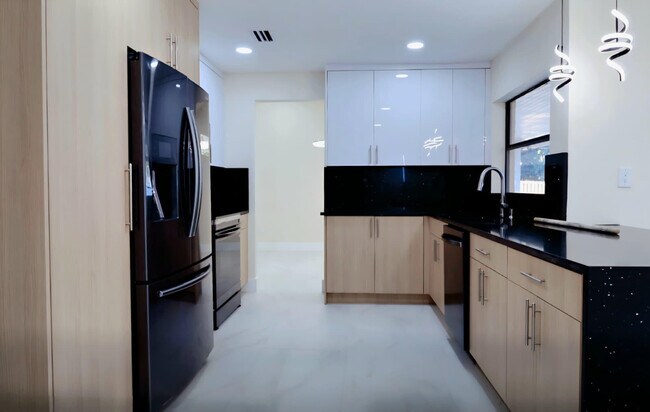 Building Photo - 11516 SW 54th St