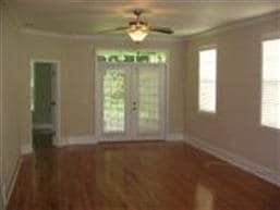 Building Photo - Beautiful Town Home In Summer Place