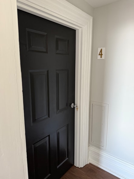 Building Photo - 234 Locust St