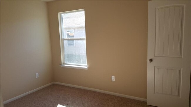 Building Photo - 426 Luna Vista Dr
