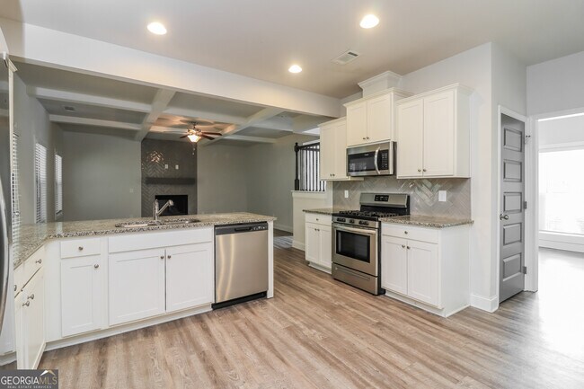 Building Photo - 637 Overlook Gln Dr