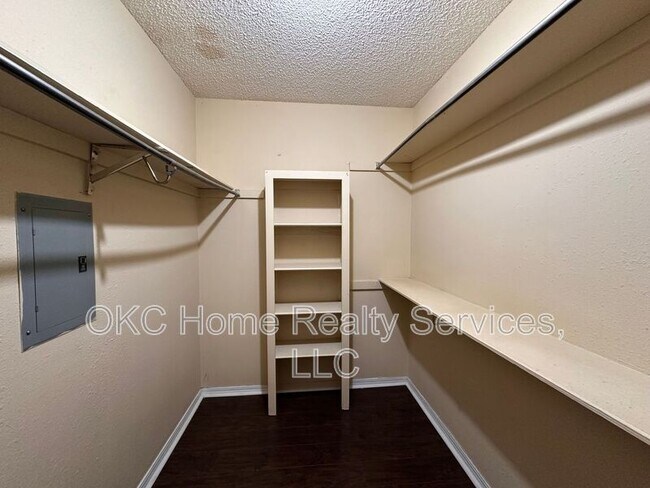 Building Photo - 3110 N Wheeler Cir