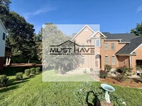 Building Photo - 2625 Rolling Ridge Dr
