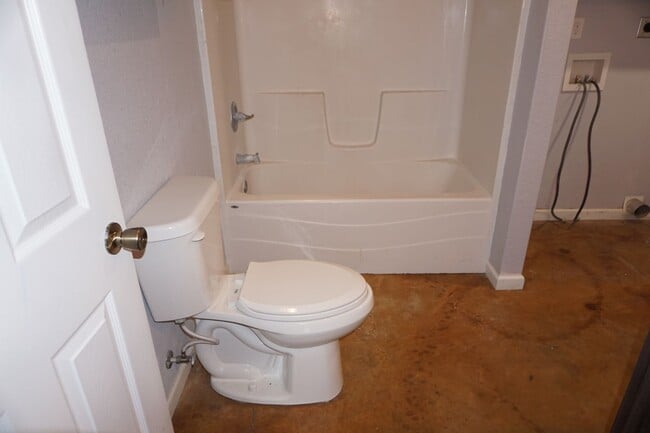 Building Photo - 314 SW 3rd St