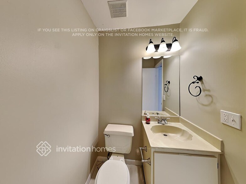 Building Photo - 9878 NW 2nd St