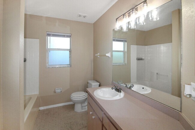 Building Photo - North Port Annual Home for Rent