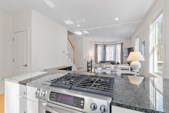 Building Photo - 60 Broadway St