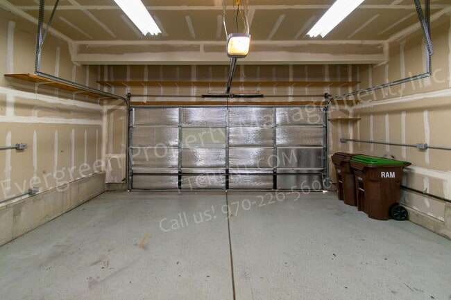 Building Photo - 2214 Bow Side Dr